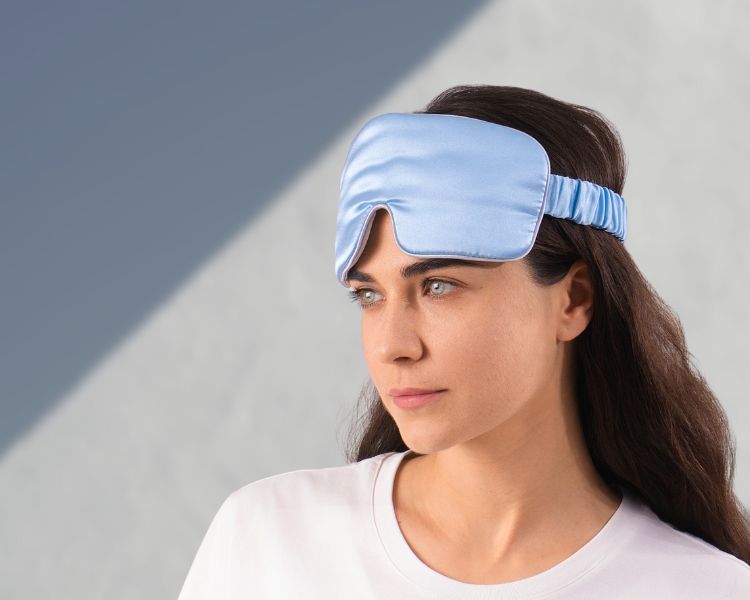 The "Luxurious" Silk Sleeping Eye Mask Trap (1)